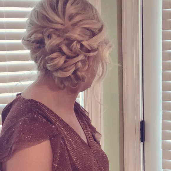 I am a wedding hair and makeup artist - Picture 8 of 8